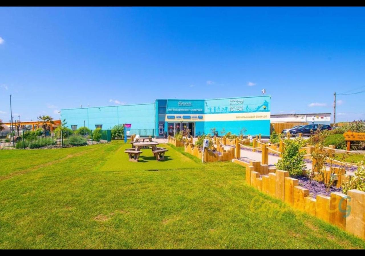 Mp768 - Camber Sands Holiday Park - Huge Lodge - Small Dog Friendly - Sleeps 8 Eksteriør bilde